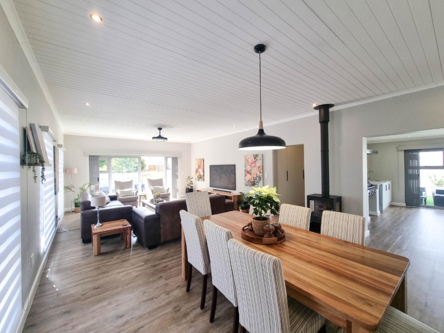 3 Bedroom Property for Sale in Sandbaai Western Cape